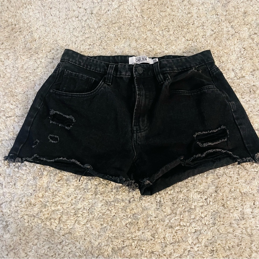 Refuge Denim Chelsea Black Distressed Cutoff Shorts Size 9